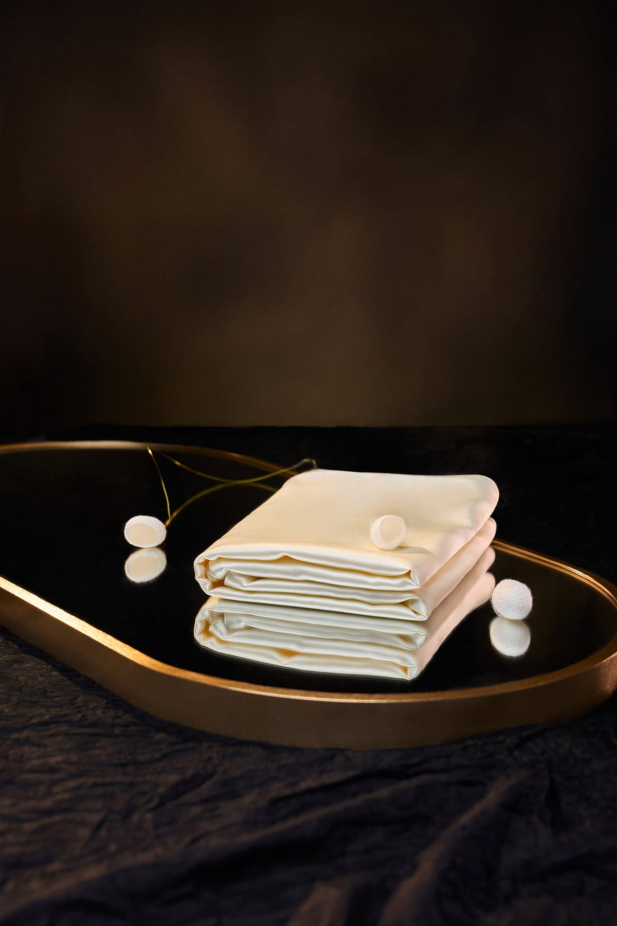 THE RESTORATIVE SILK PILLOWCASE